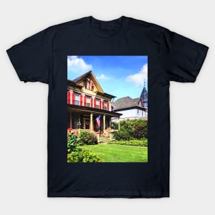 Belvidere NJ - Victorian House and Garden T-Shirt